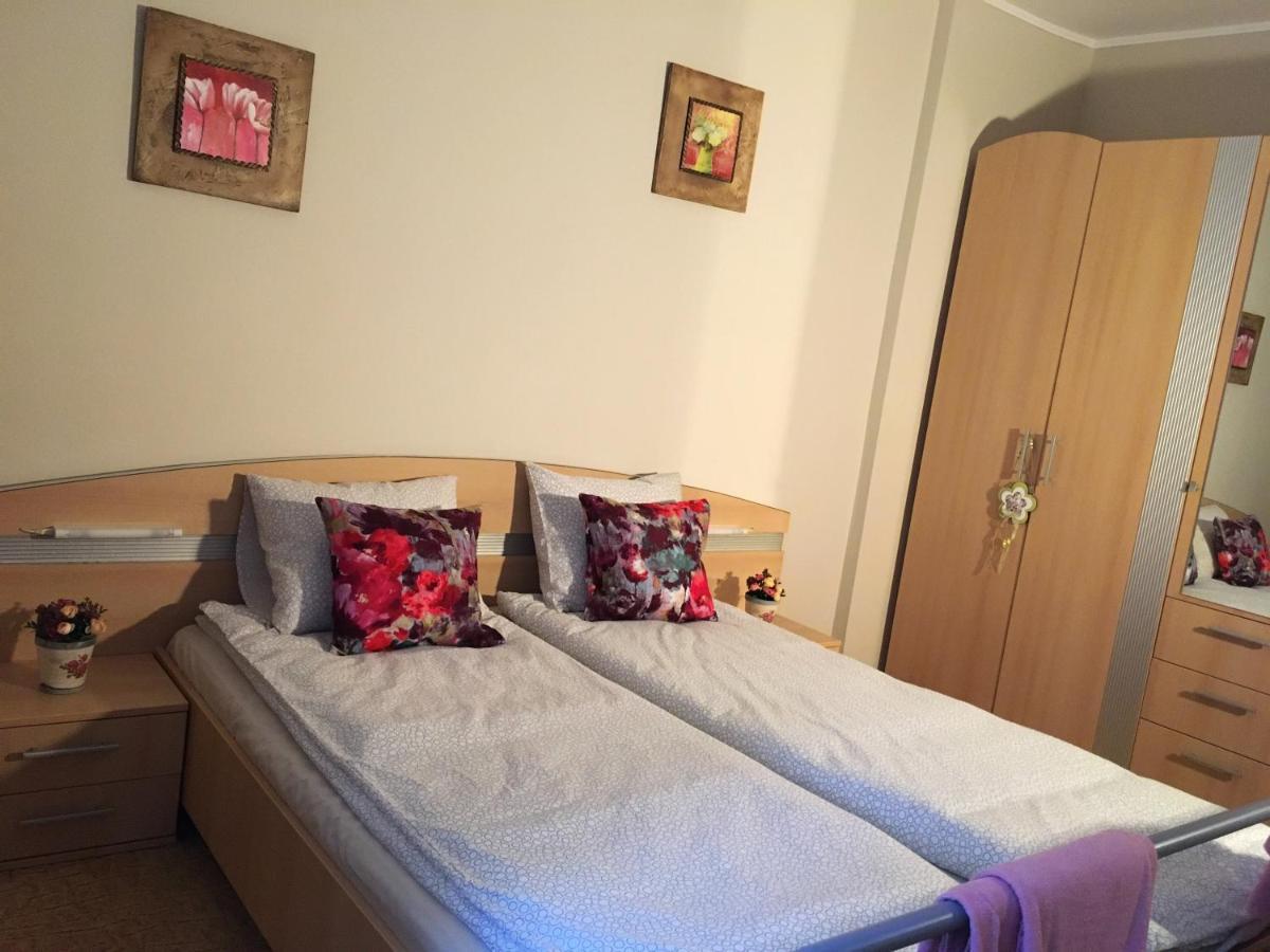 Kara Apartman Одореу Секуеш Екстериор снимка