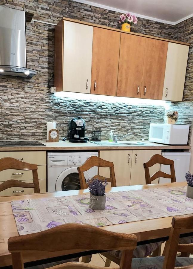 Kara Apartman Одореу Секуеш Екстериор снимка