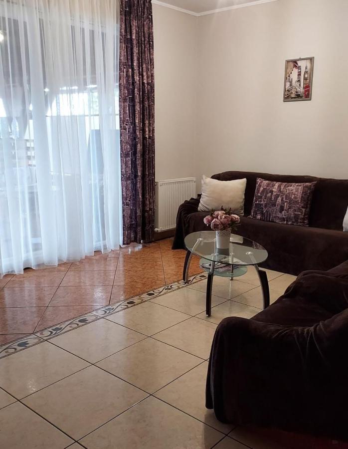 Kara Apartman Одореу Секуеш Екстериор снимка